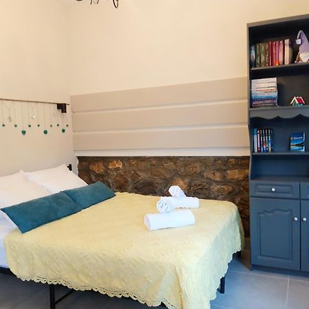 Appartamento Kastoria Book House With Yard Esterno foto