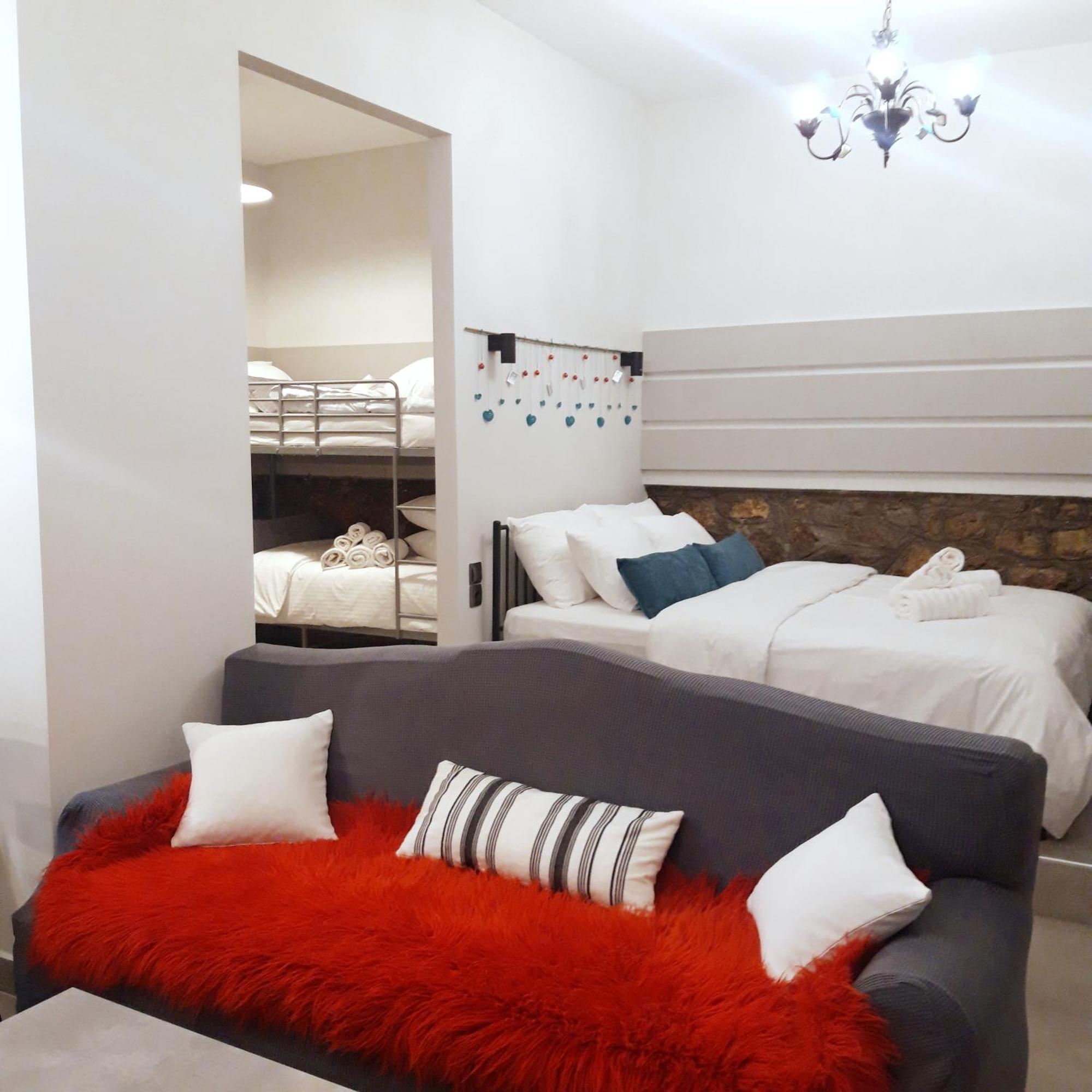 Appartamento Kastoria Book House With Yard Esterno foto